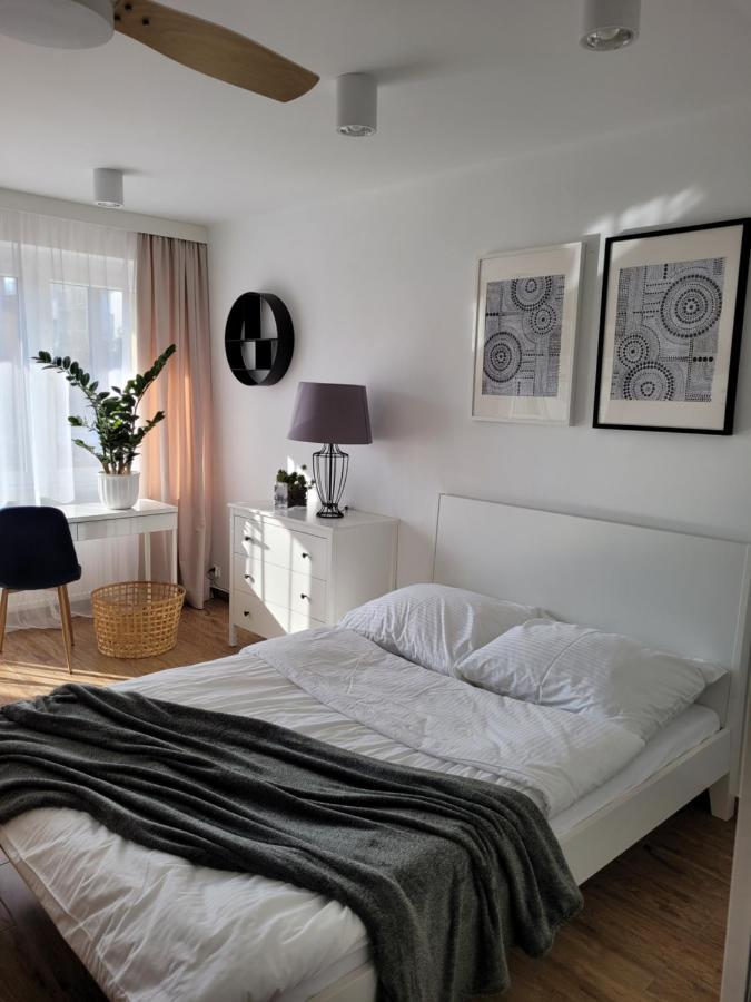 Apartment 6/3 *
